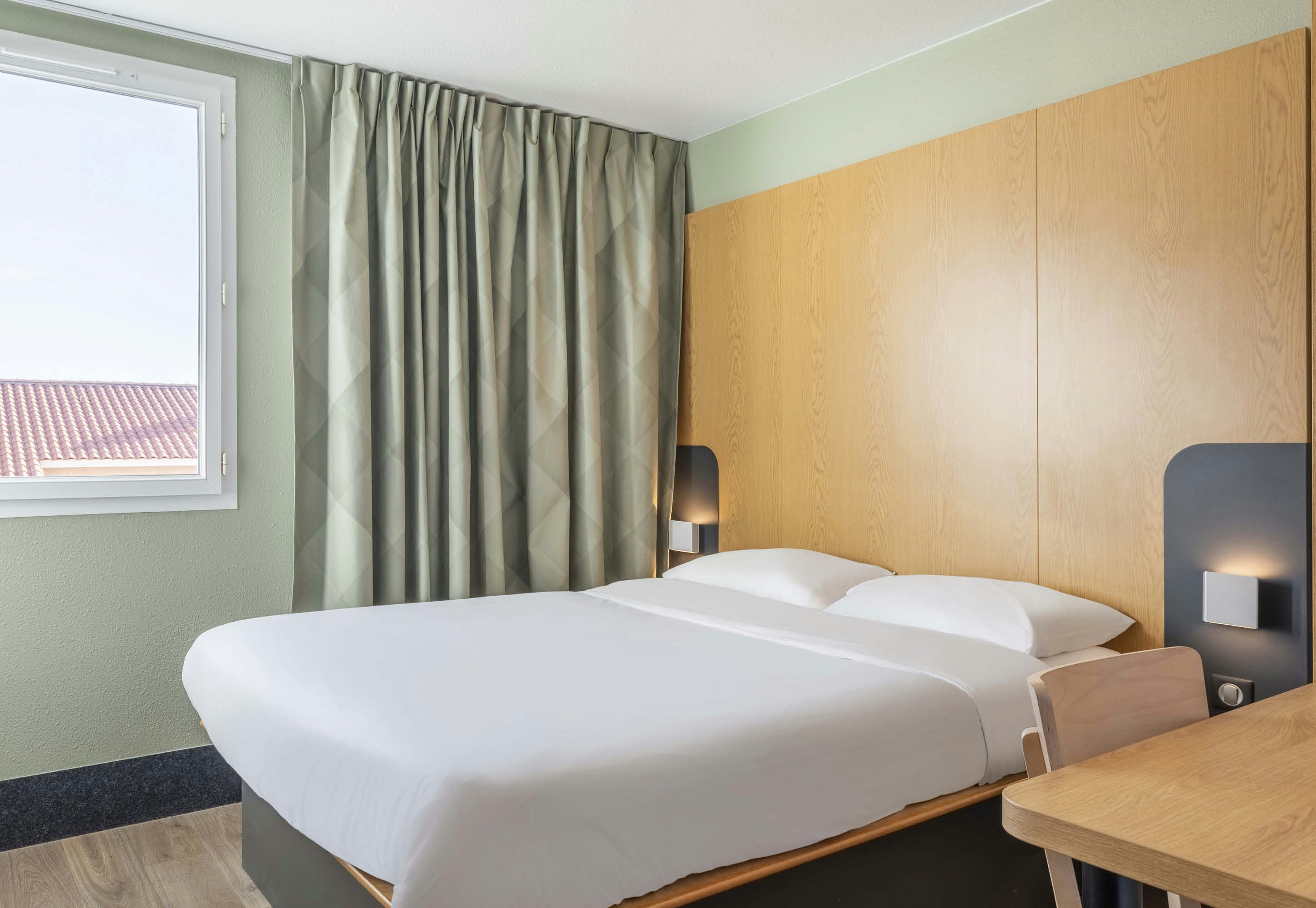 B&B HOTEL MARTIGUES Port de Bouc 7/24