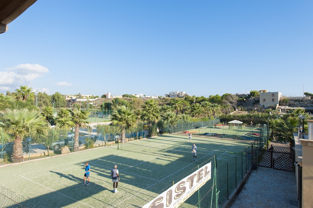 SPORTING CLUB VILLAGE 23/49