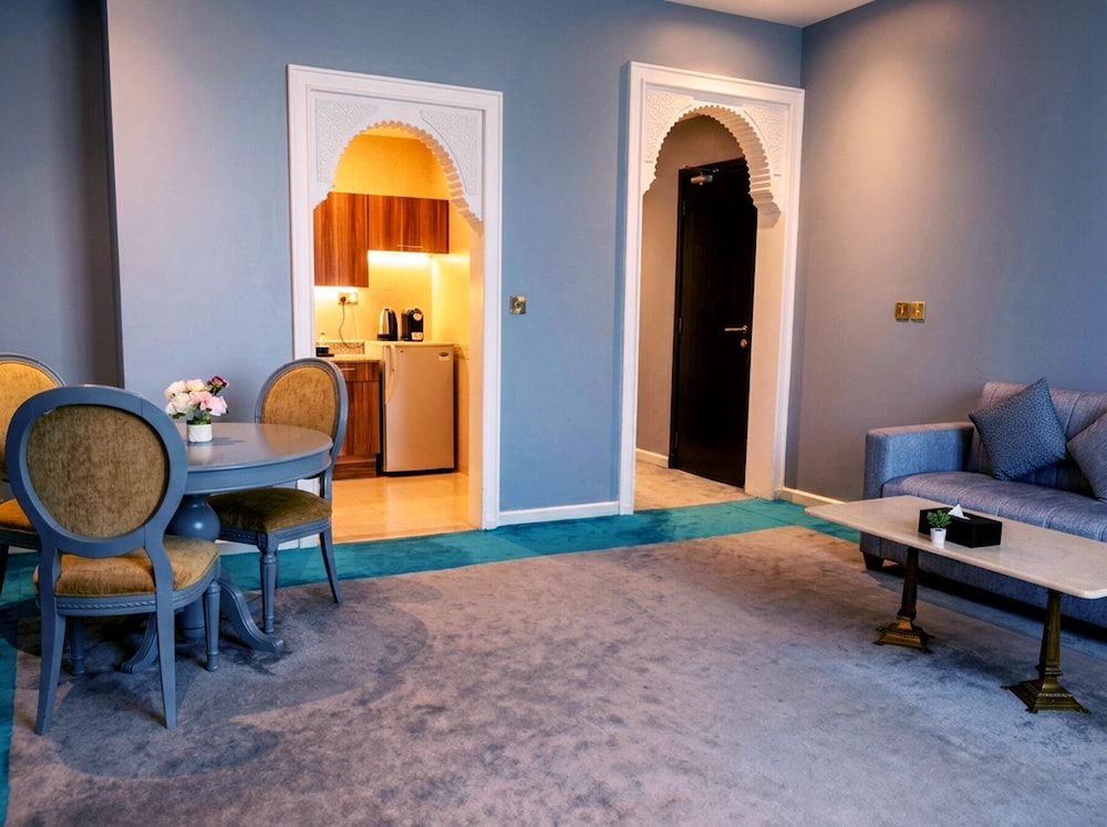 Saraya Corniche Hotel 39/83