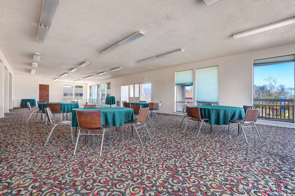 Motel6 Fort Bragg, CA 41/49
