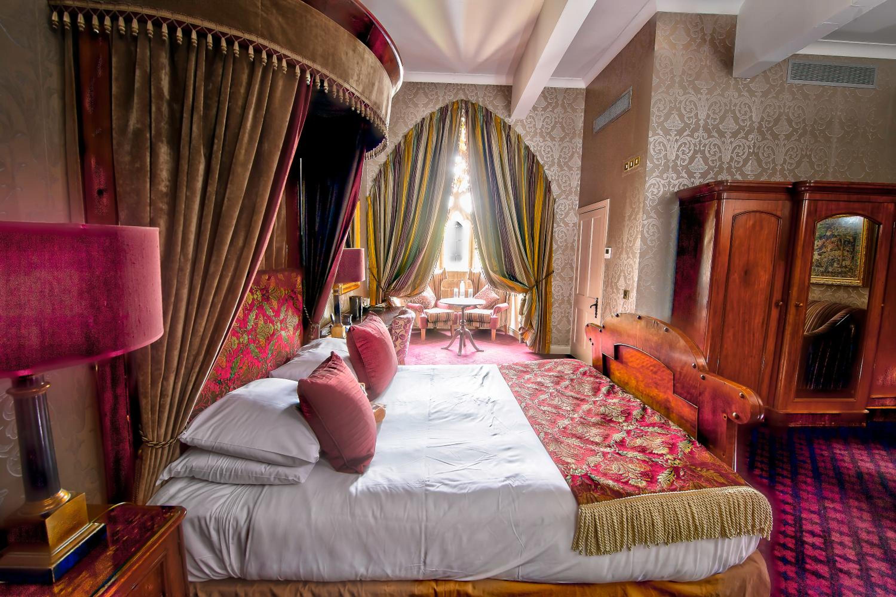 Josephine, Suite, Langley Castle Hotel 3/3