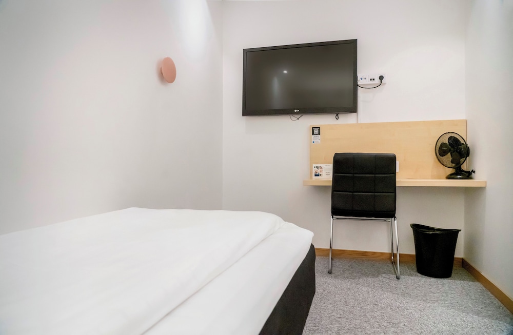 Standard, Single, Single Bed, No Window