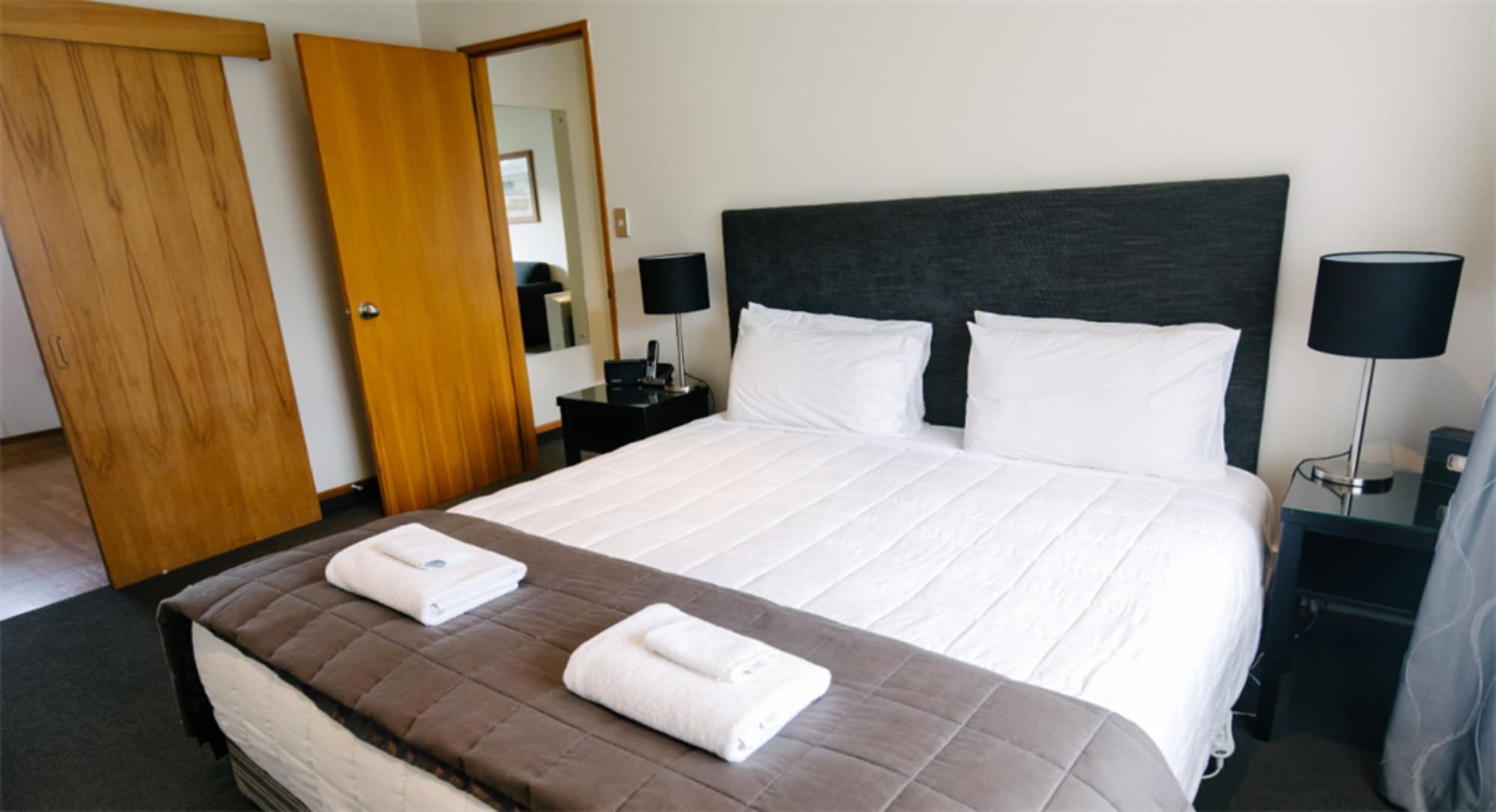 1 BEDROOM, PREMIUM, ECONOMY