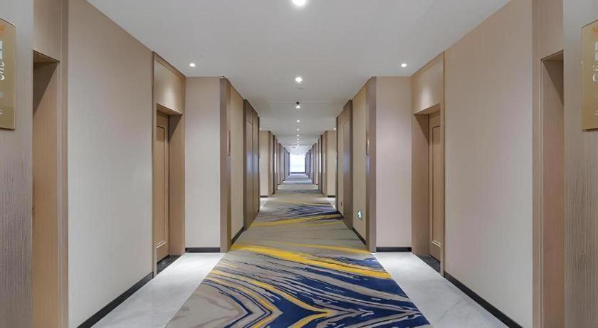 Vienna Hotel (Tianjin Jinzhong Street store) 52/54