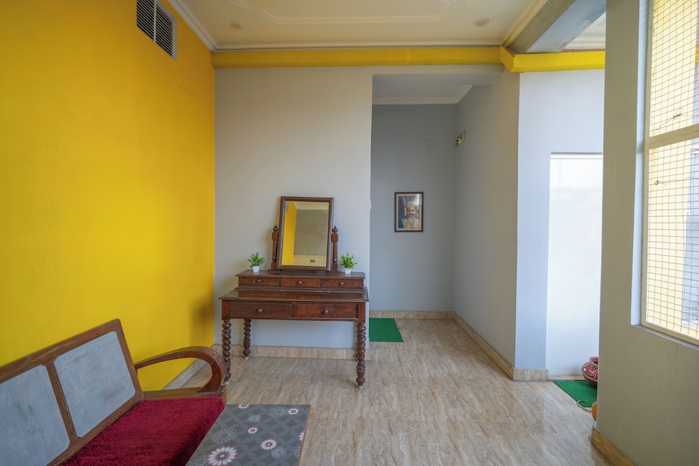 Tara Guest House 50/68