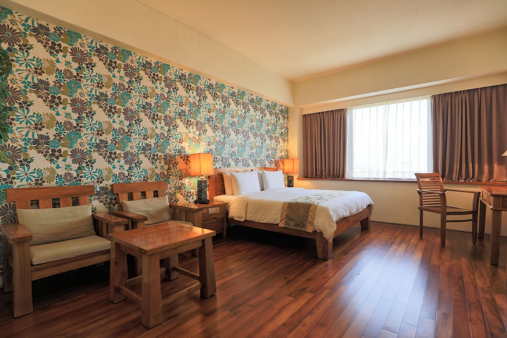 Yentai Hotel 9/41