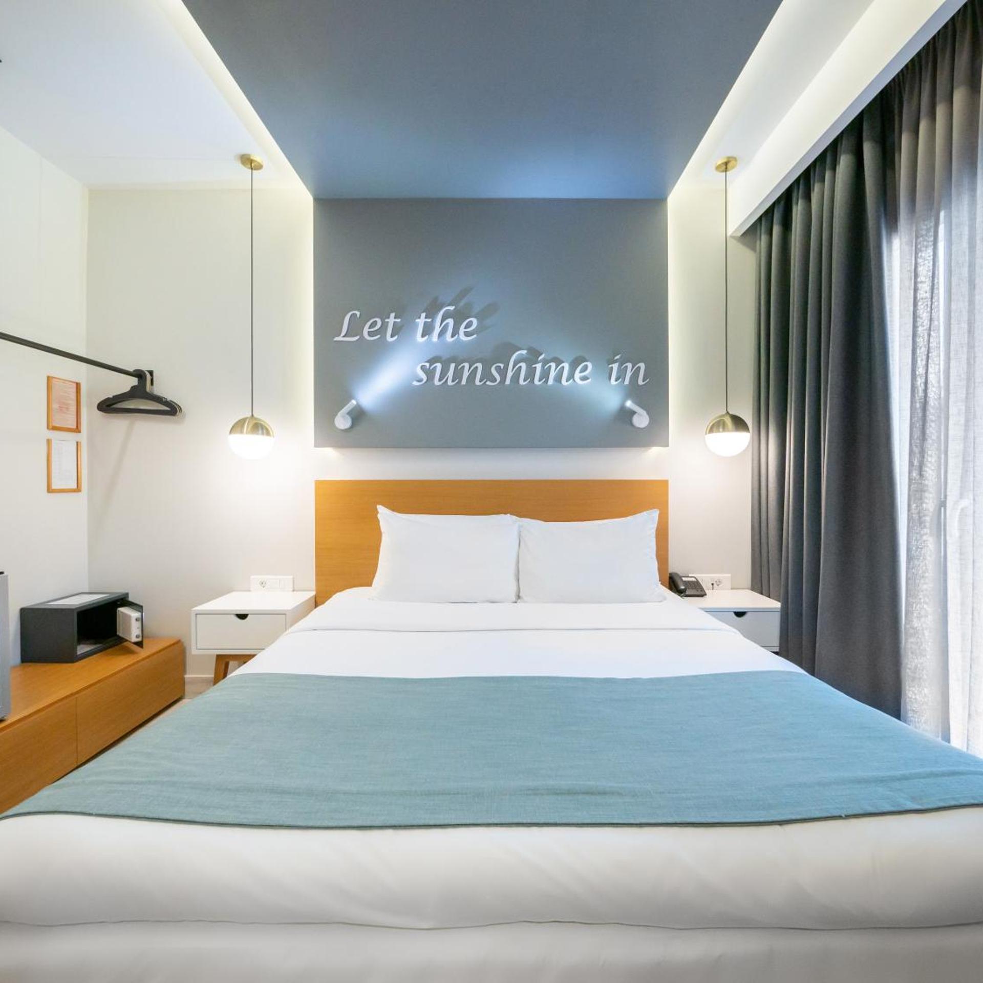 Double Bed, Back Side