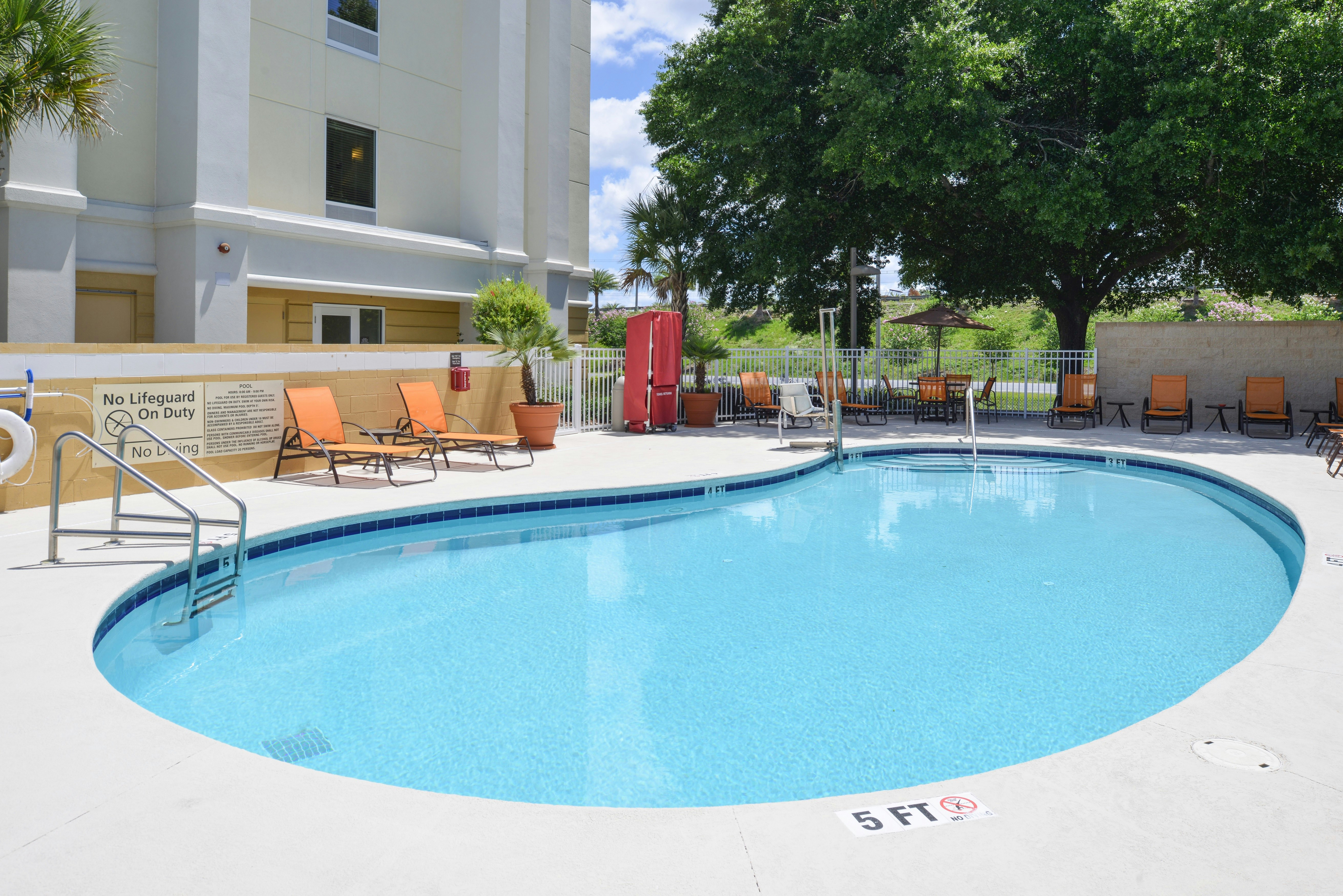 Hampton Inn And Suites Ocala 54/54