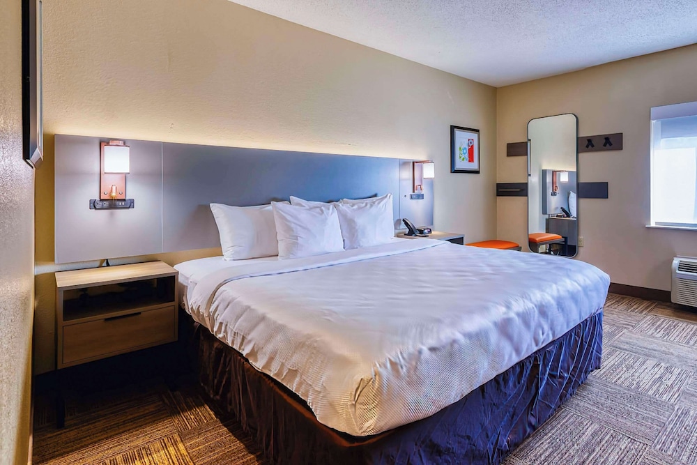 غرفة قياسية بسرير كينج، Comfort Inn Shepherdsville - Louisville South 6/10