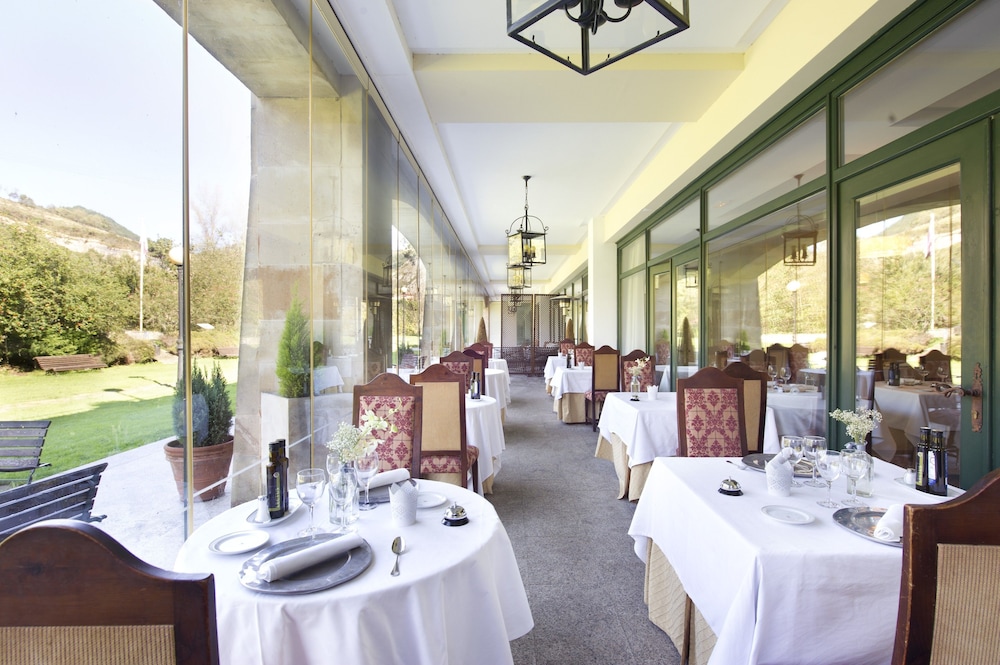Parador De Cangas De Onis 56/73