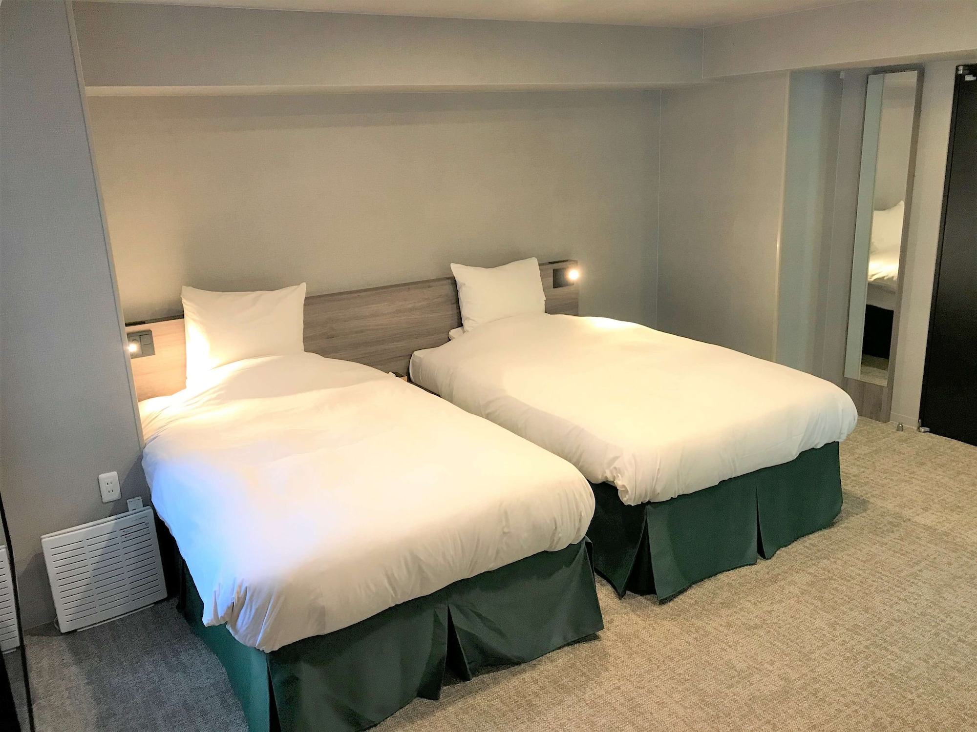 غرفة بريميير بسريرين منفصلين، Best Western Fino Shinsaibashi 4/8