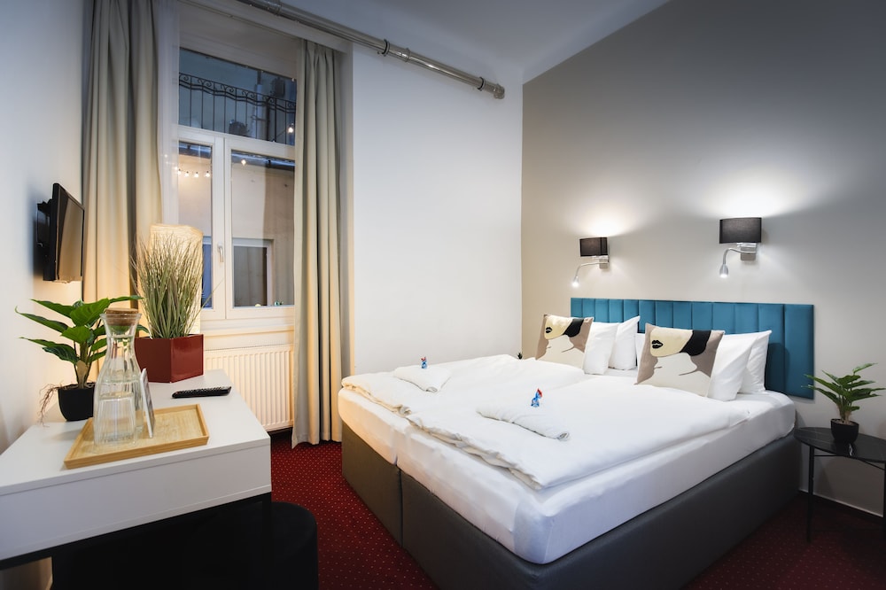 ECONOMY, DOUBLE BED