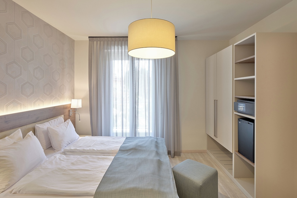 Hotel Bisesti 14/50