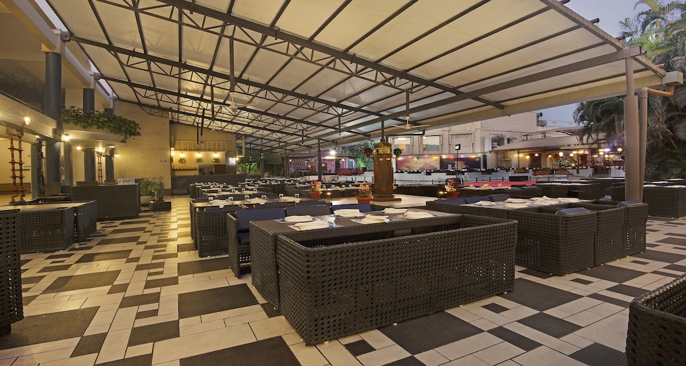 Sayaji Hotel 52/69