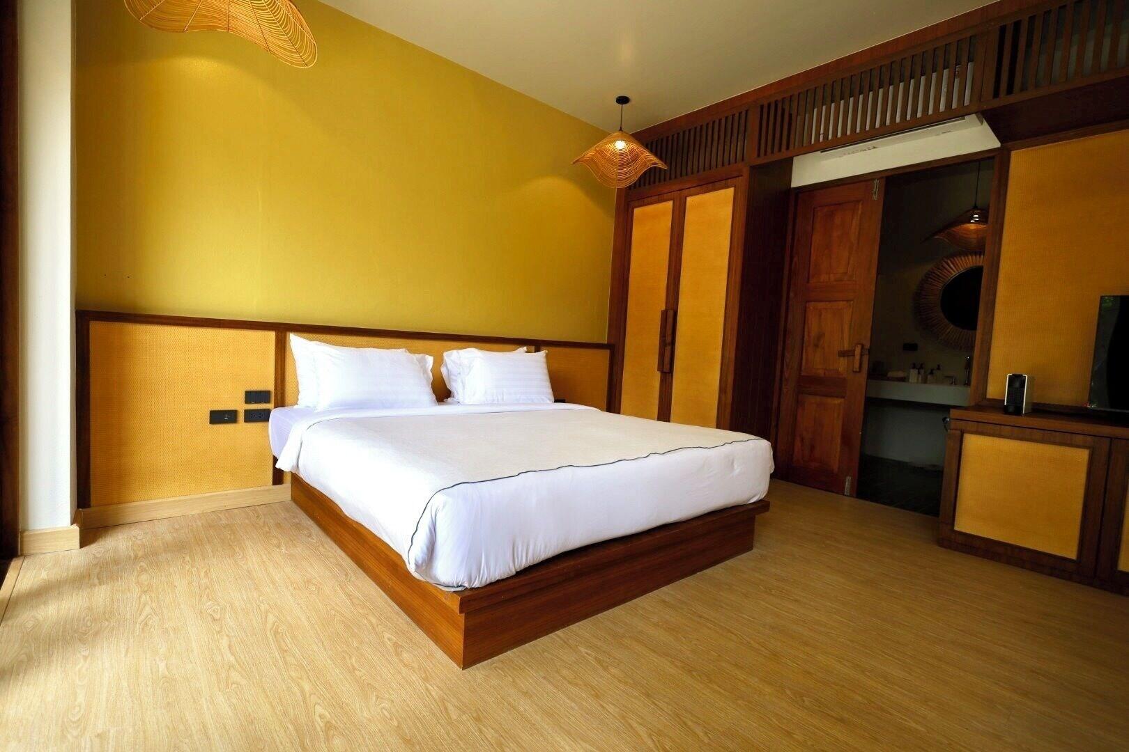 2 Bedrooms, Pool, Villa