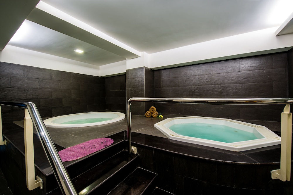 Muong Thanh Hue Hotel 47/74