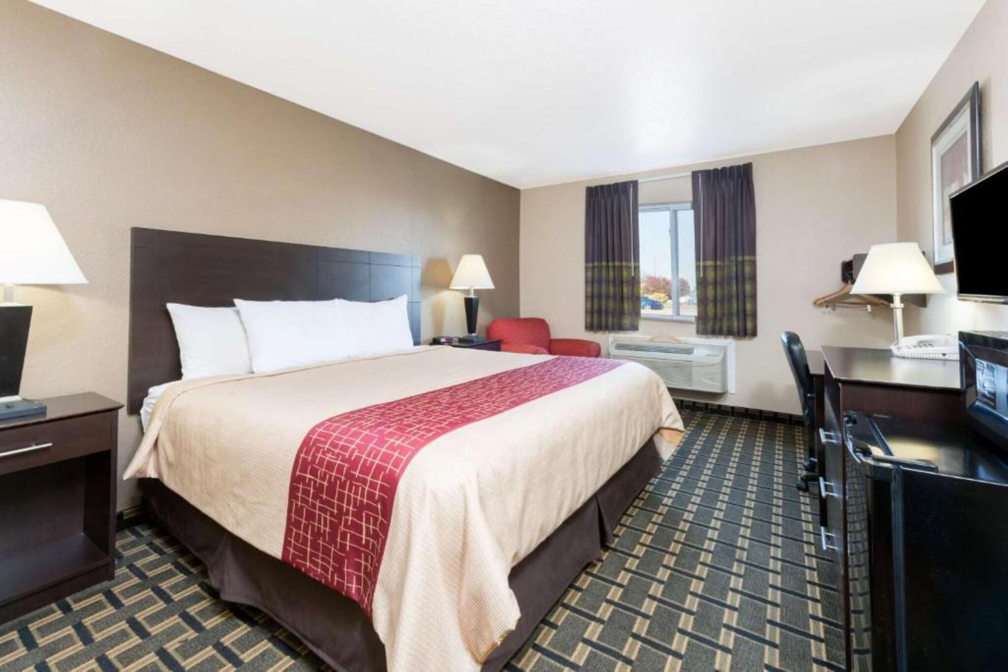 Super 8 by Wyndham Springfield East 19/30