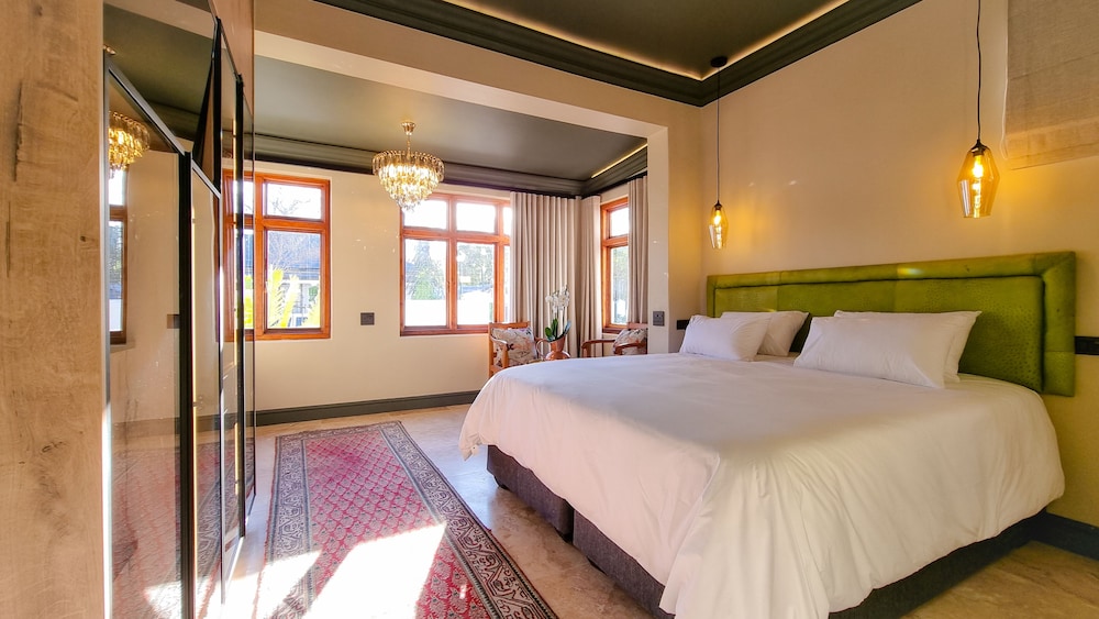 Superior, House, 4 Beds, King Bed