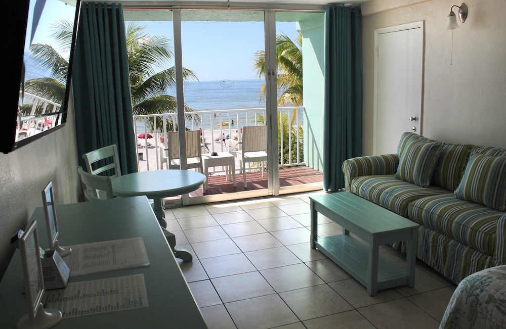 Lani Kai Beachfront 28/50