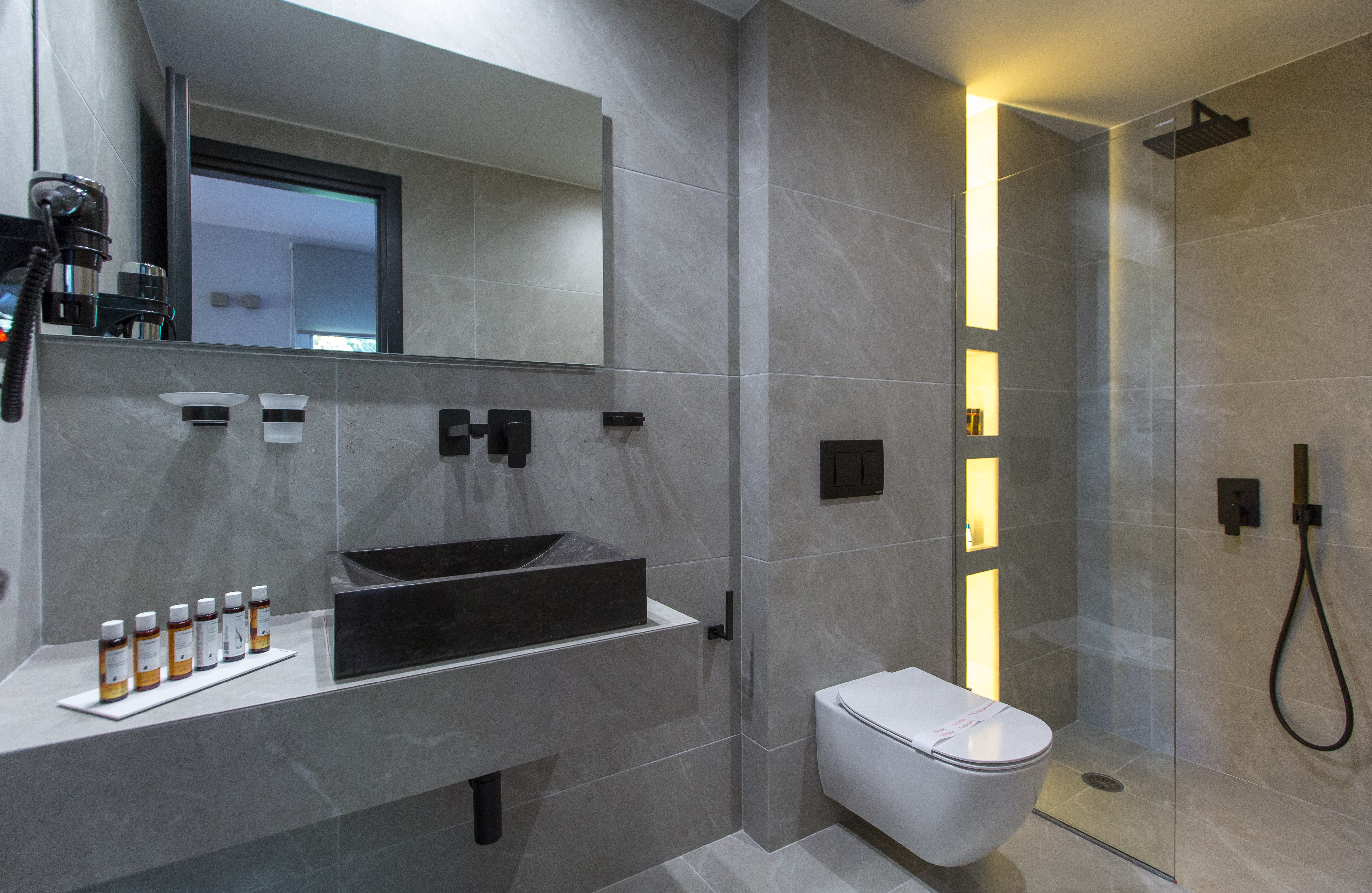 1 Bedroom, Suite, Anthemion Suites And Villas 3/4