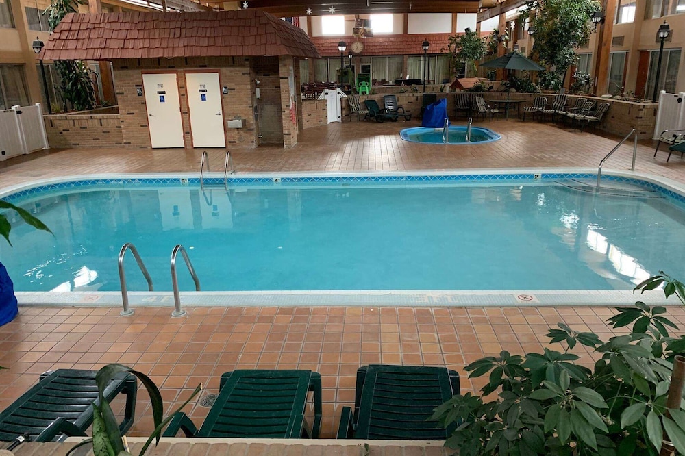 Travelodge by Wyndham Gaylord 44/46