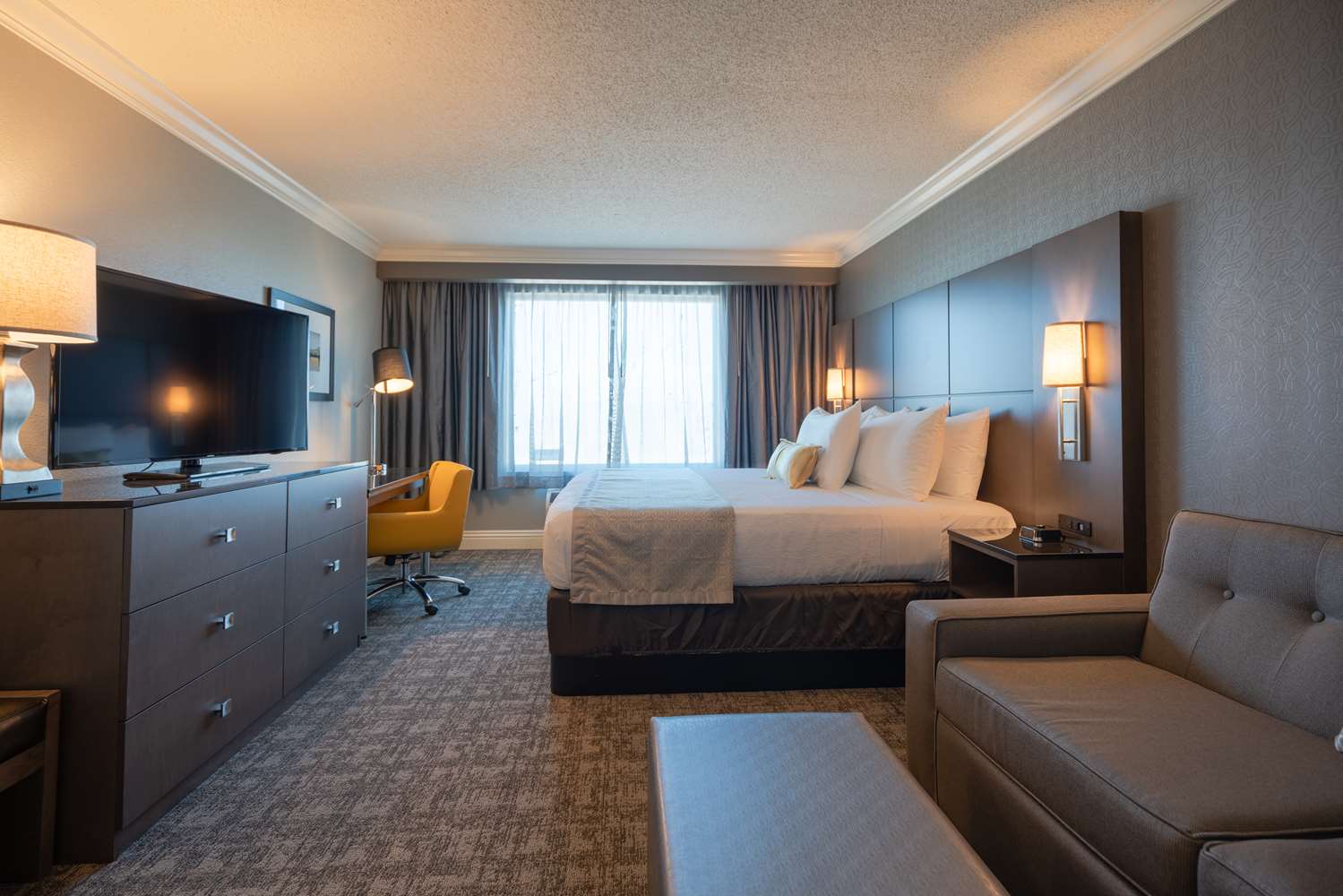 Best Western Premier Airport/Expo Center Hotel 7/23