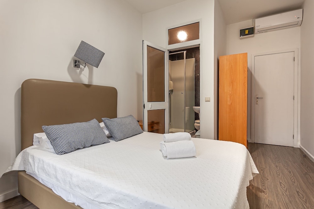 Cristal Guest House 16/63