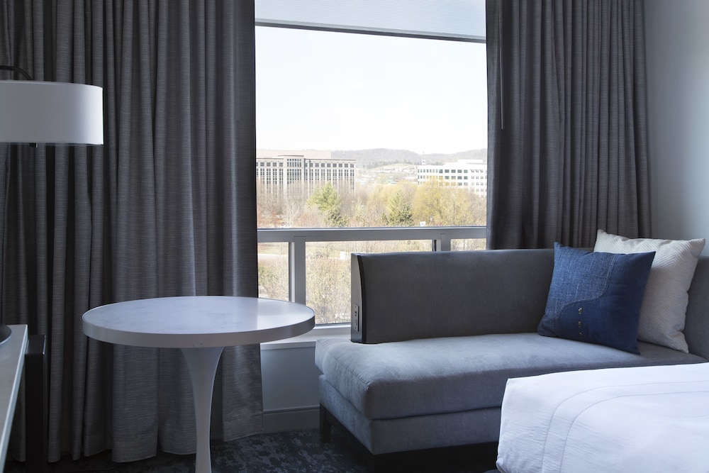 Franklin Marriott Cool Springs 37/80
