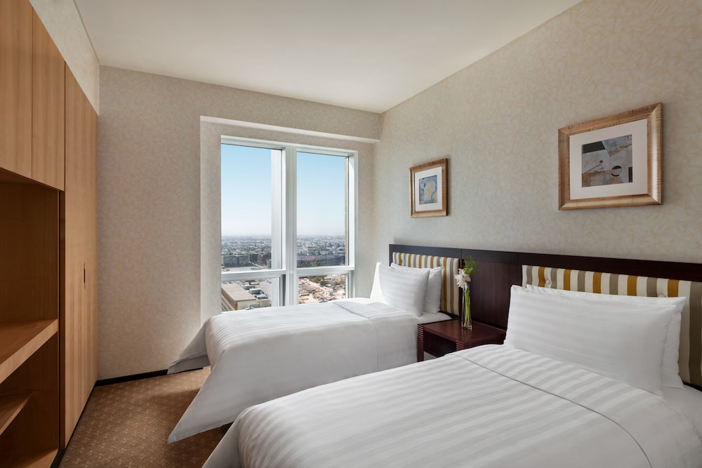 Shangri-La Residences and Apartments 5/45