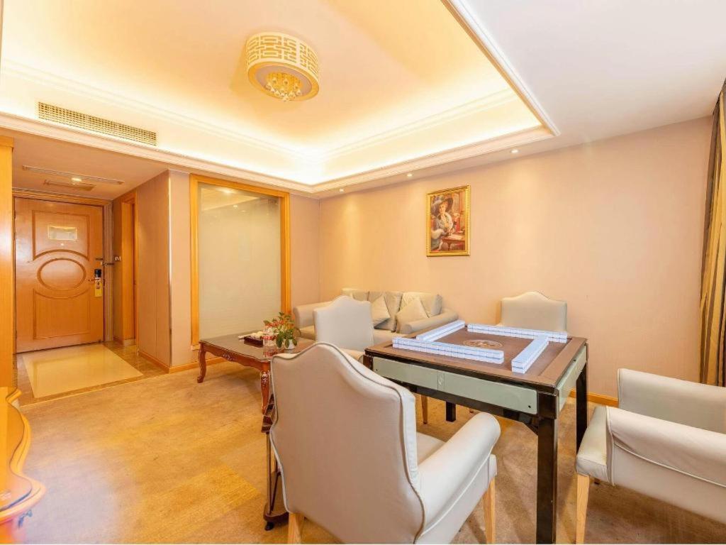 Vienna Hotel Gongcheng Tianjie 35/61