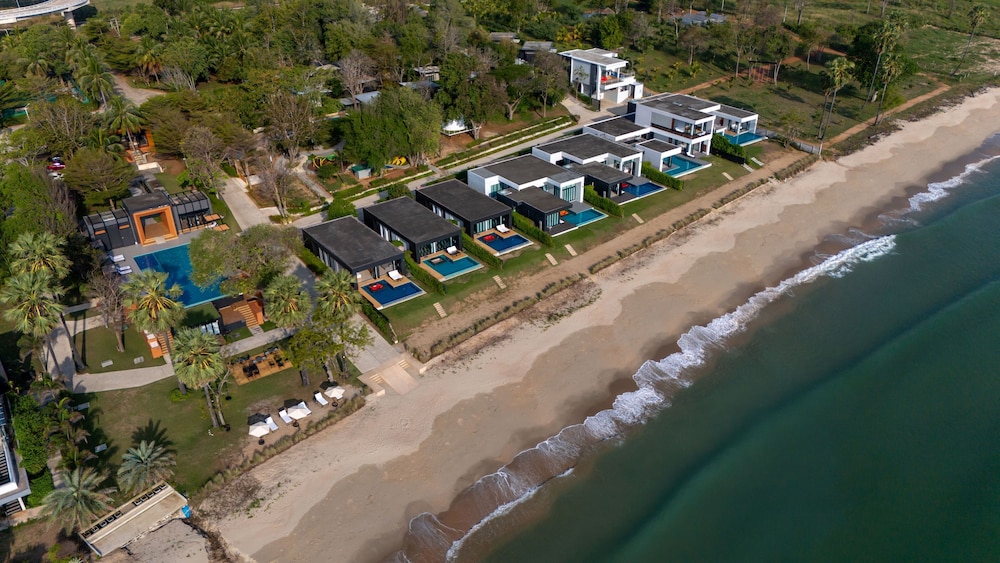 Sunshine Paradise Resort 54/65