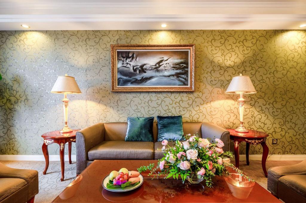 Rezen Kingtown Hotel (Chongqing Liangjiang New District) 39/58