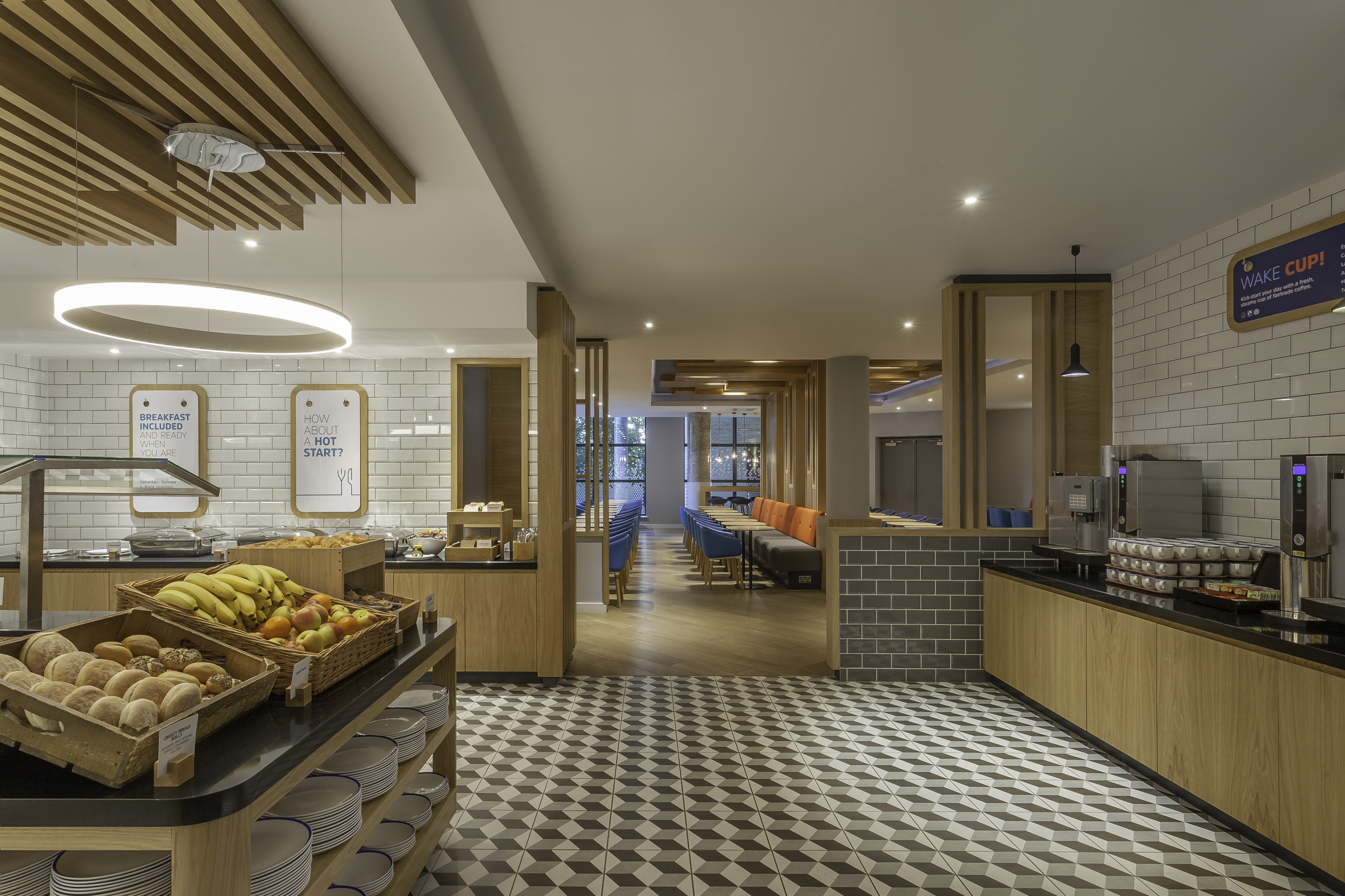 Holiday Inn Express Dublin Airport 9/30