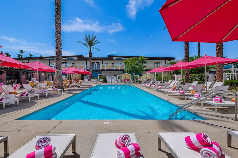 The Paloma Resort 47/50
