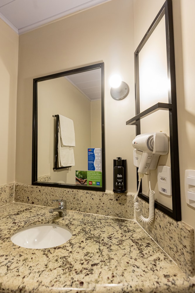 ibis Cuiaba Shopping 54/55