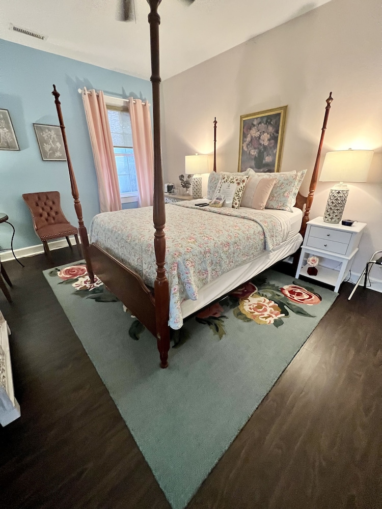 Barksdale House Inn 34/59
