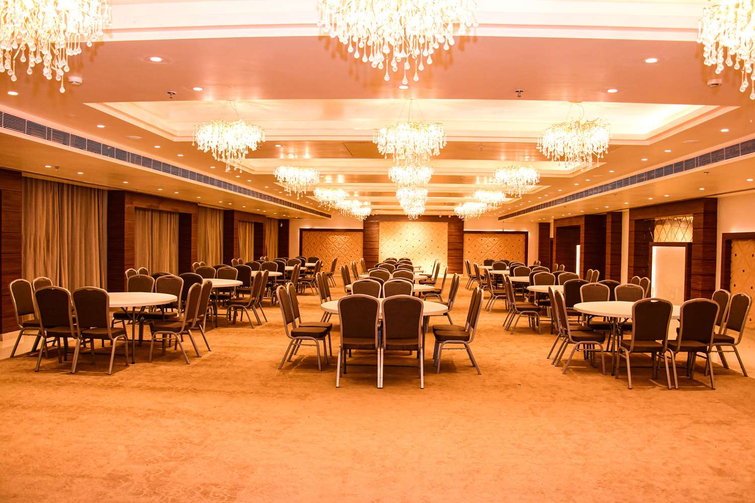 Comfort Inn Lakhimpur - Adults Only 15/19