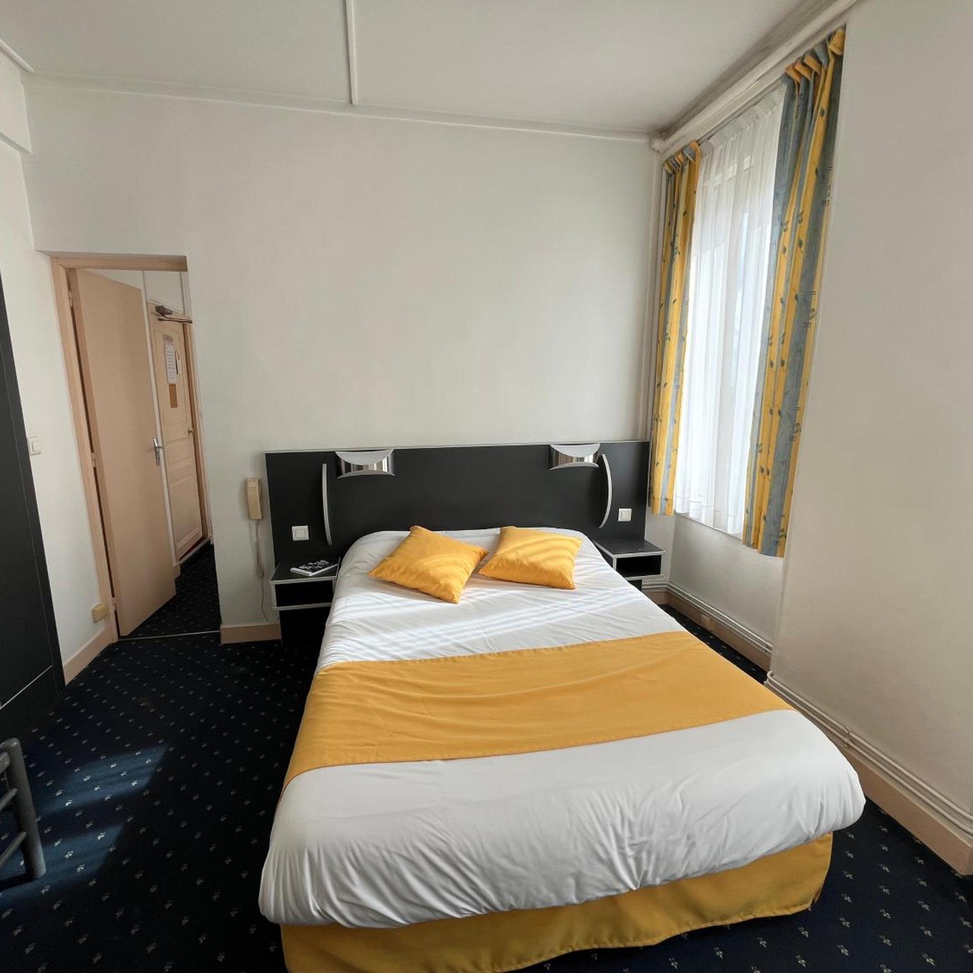Logis de la Barque (ex Hotel De La Barque) 6/42