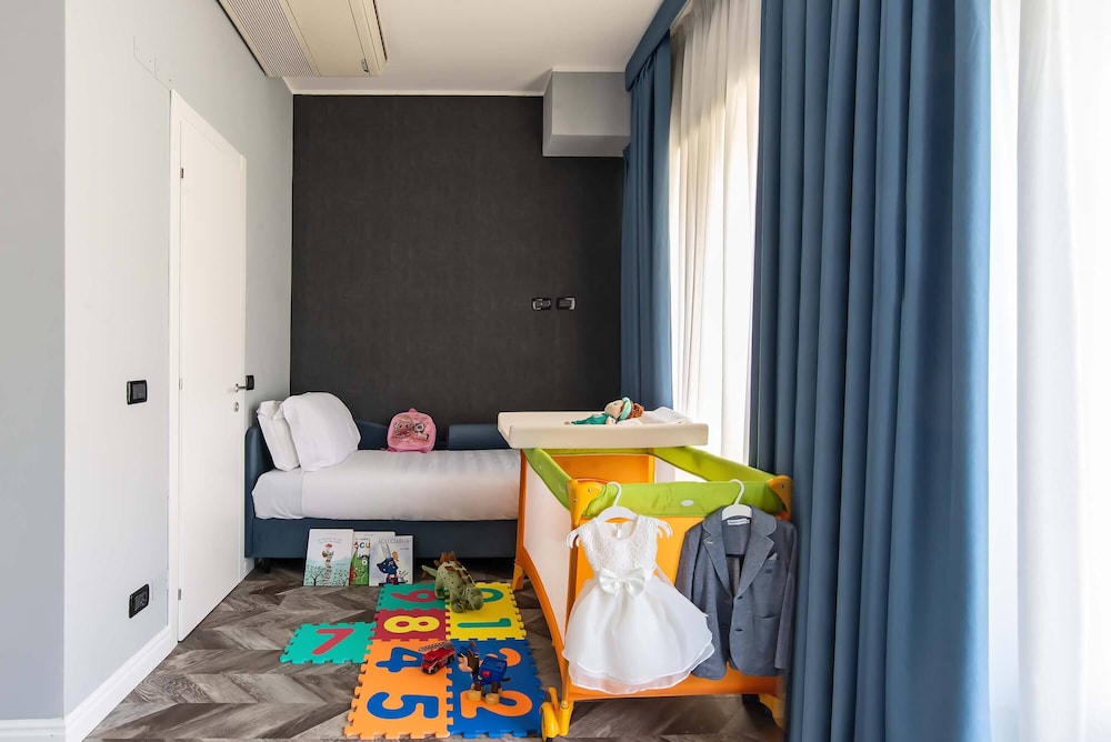 Bloom Hotel Roma 25/75