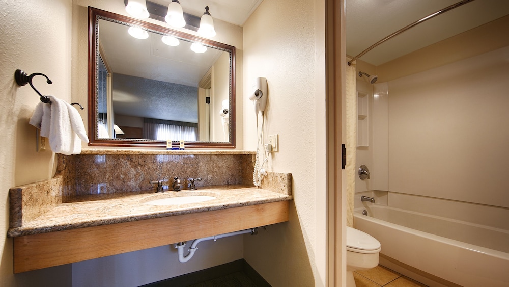 Best Western Sheridan Center 25/42