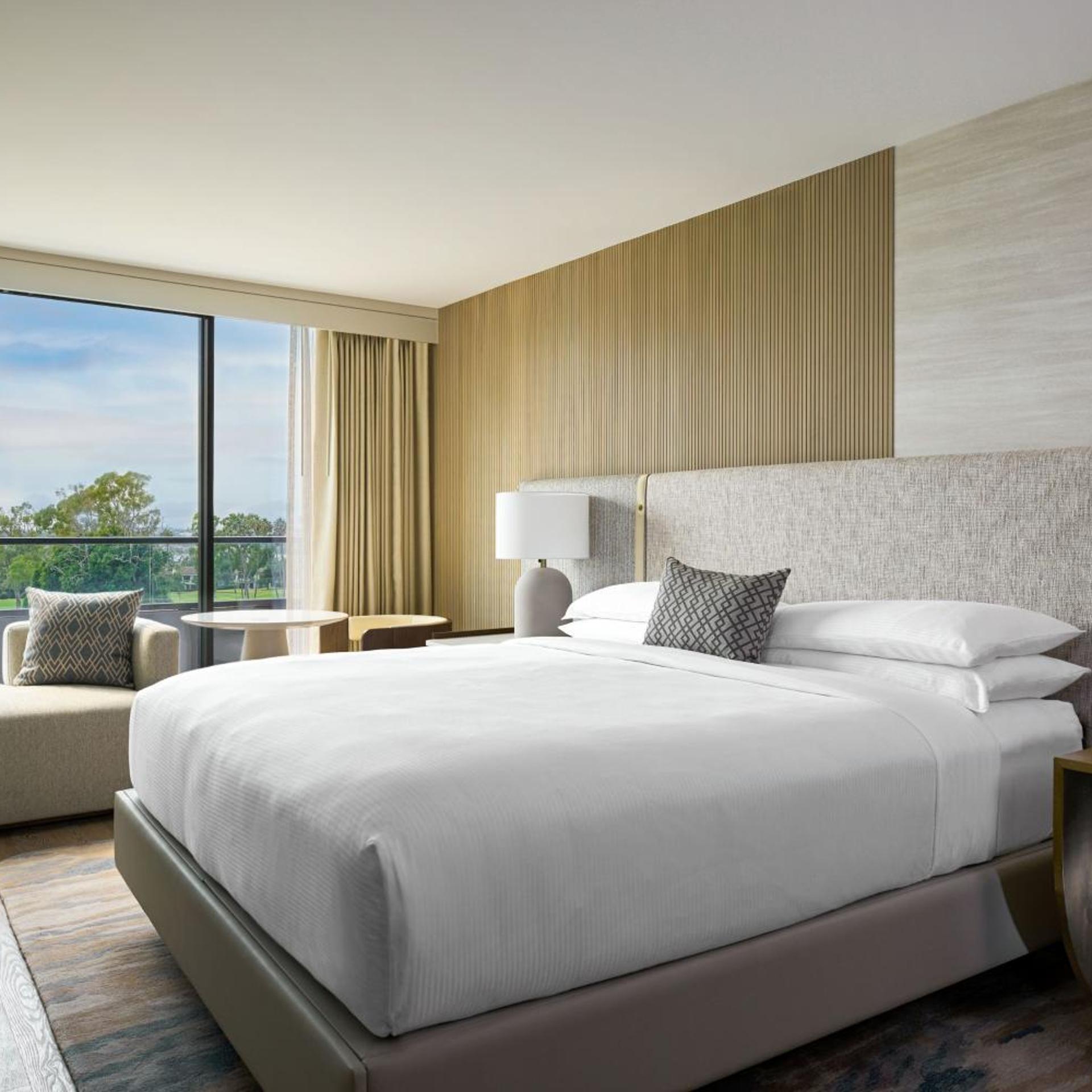 Sanctuary, Retreat, King Bed, Partial Ocean View