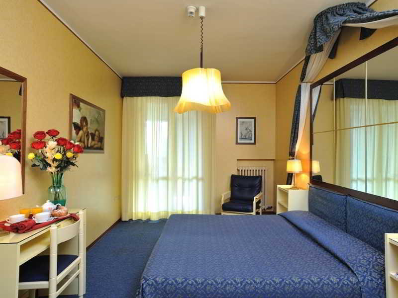 Hotel Dei Duchi 7/37