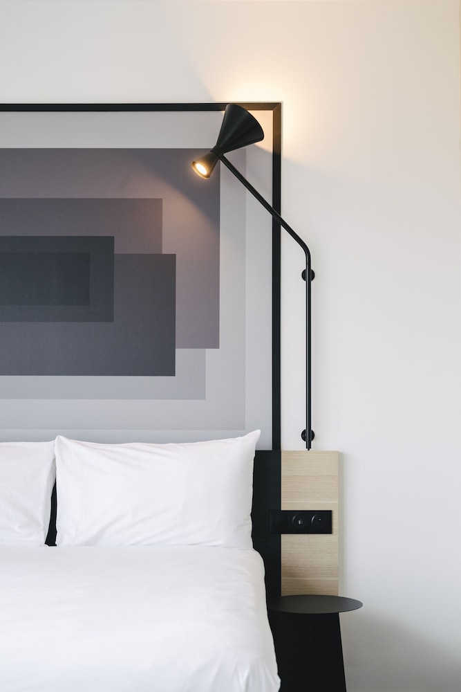 Standard, Double Bed, ibis Rouen Centre Rive Droite Pasteur 6/10