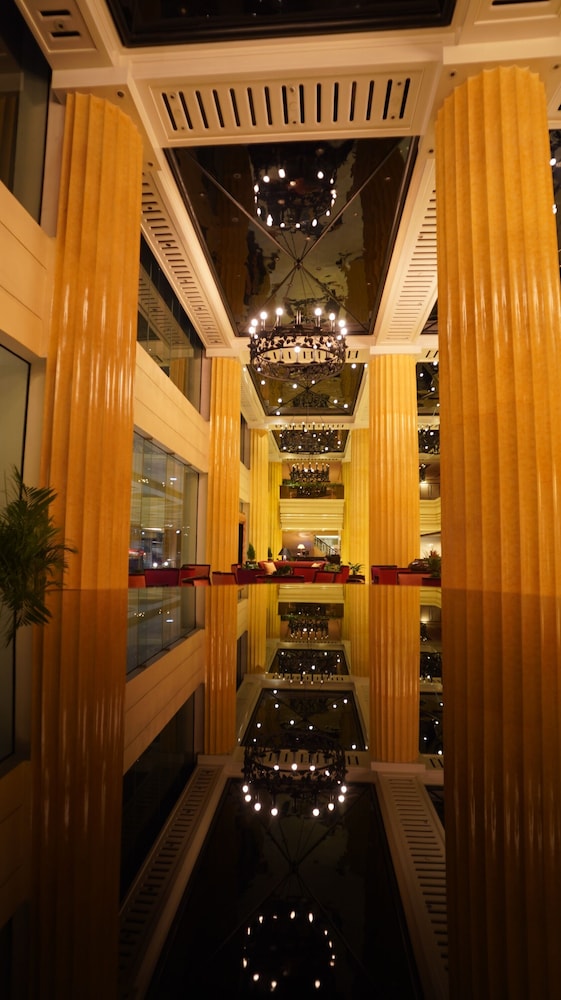 The Heritage Hotel Manila 95/100