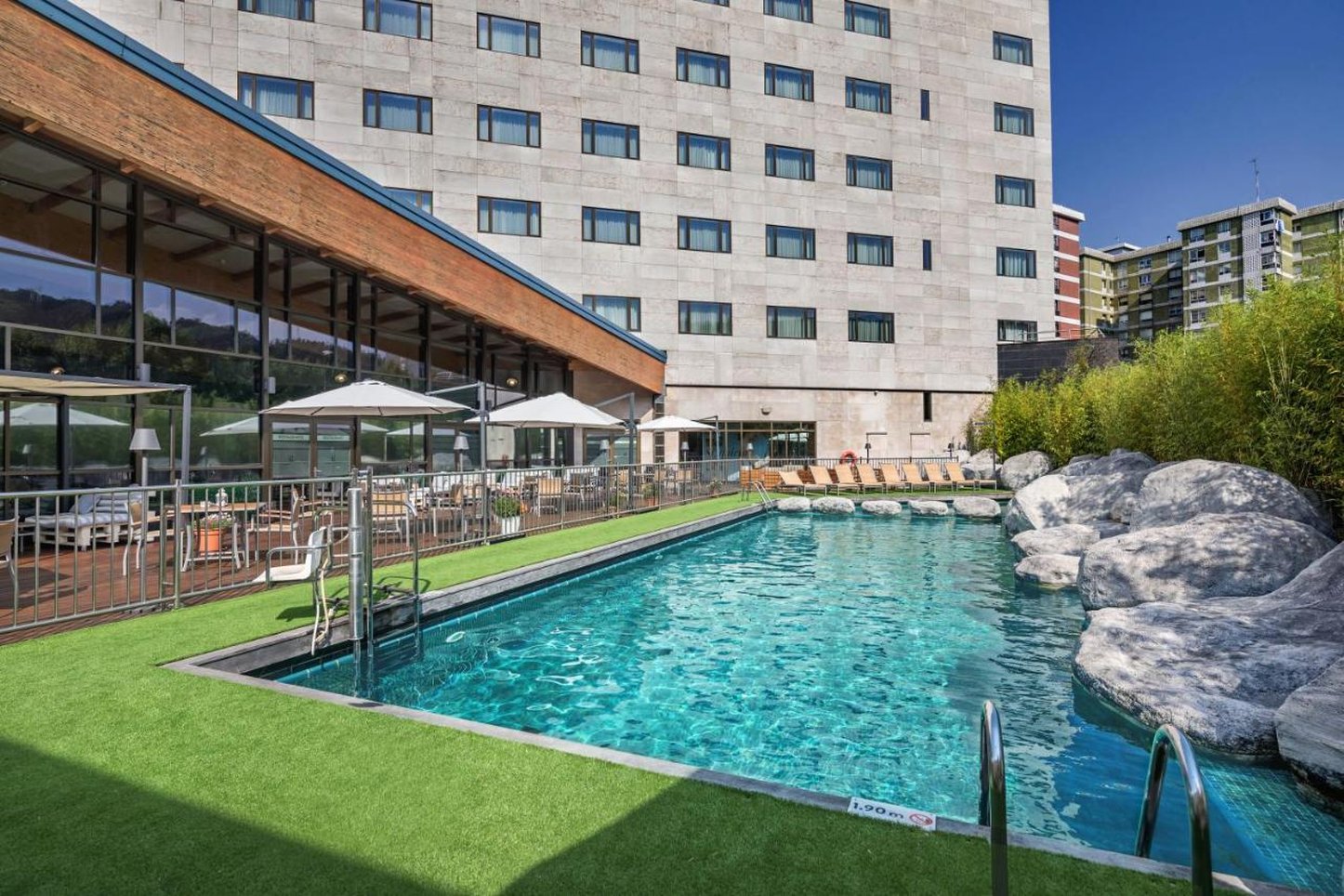Hotel Puerta de Bilbao 47/50