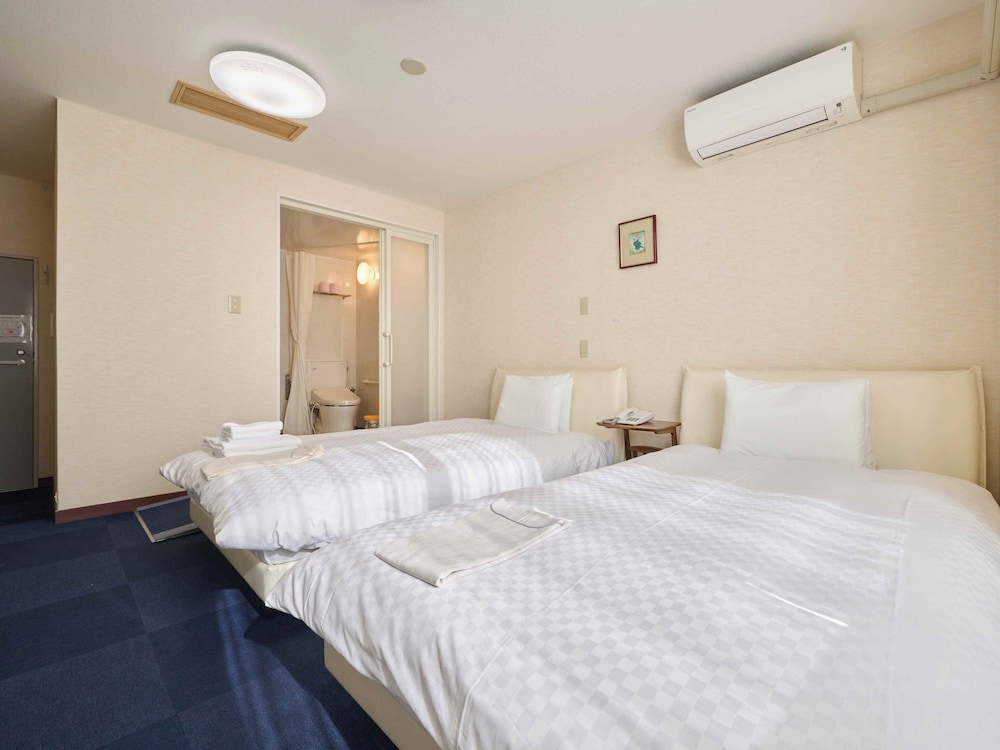 Okasan Hotel 27/58