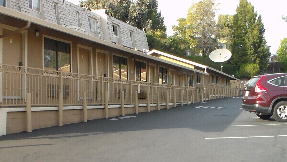 Laurel Inn 29/34