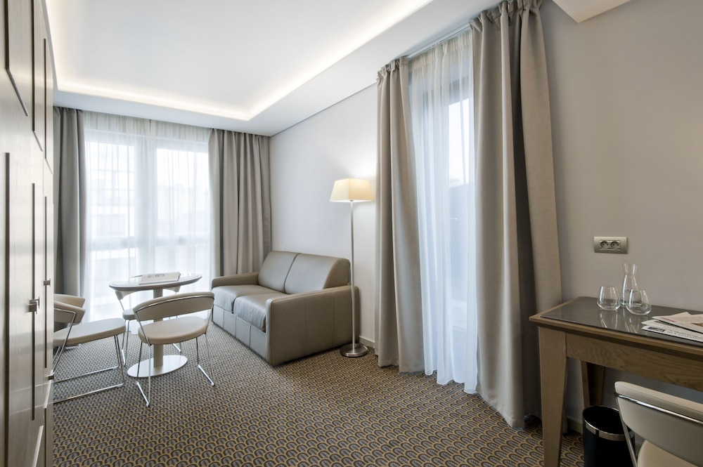 Hotel Royal Prague 36/48