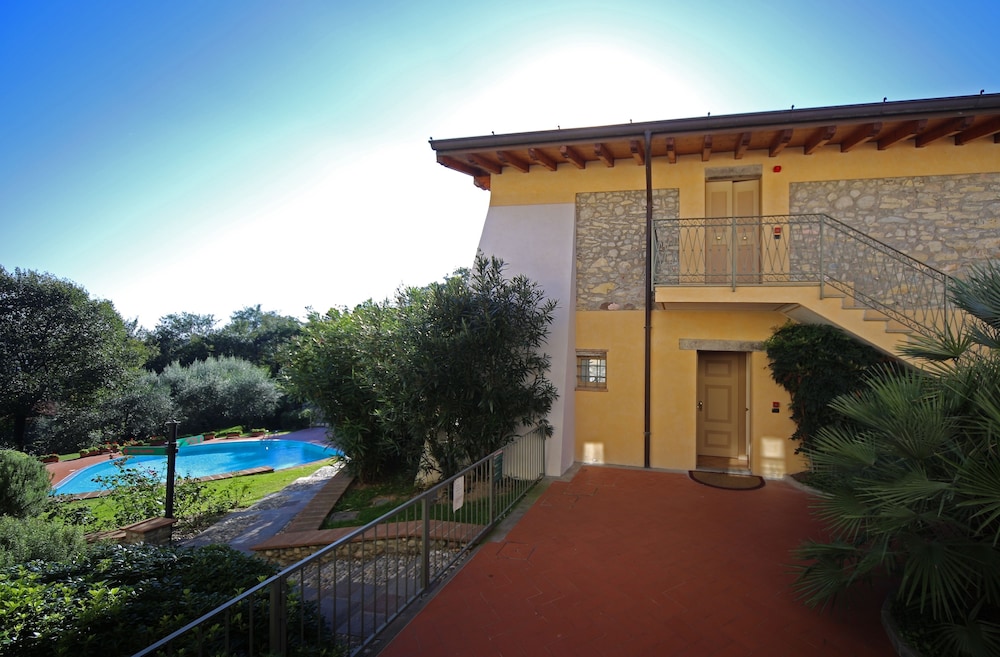 Relais Mirabella 2/45