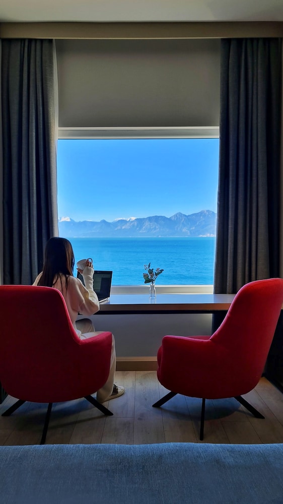Letstay Panorama Suites 38/50